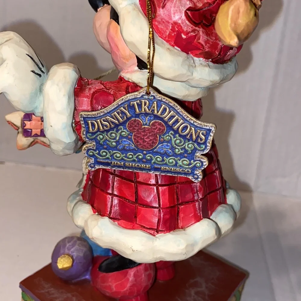 Minnie's Christmas Cheer Disney Traditions 8 inch figure New in Box